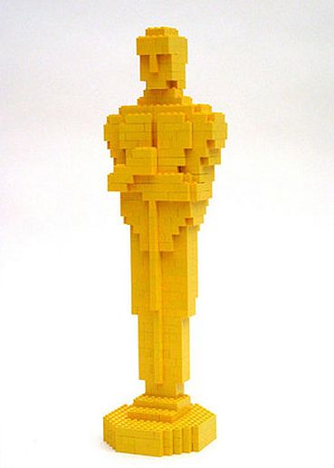 Photo from ew.com ‘The Lego Movie’ director, Philip Lord, tweeted an original photo of a Lego made Oscar after receiving news that his movie didn’t get nominated for Best Animated Feature.