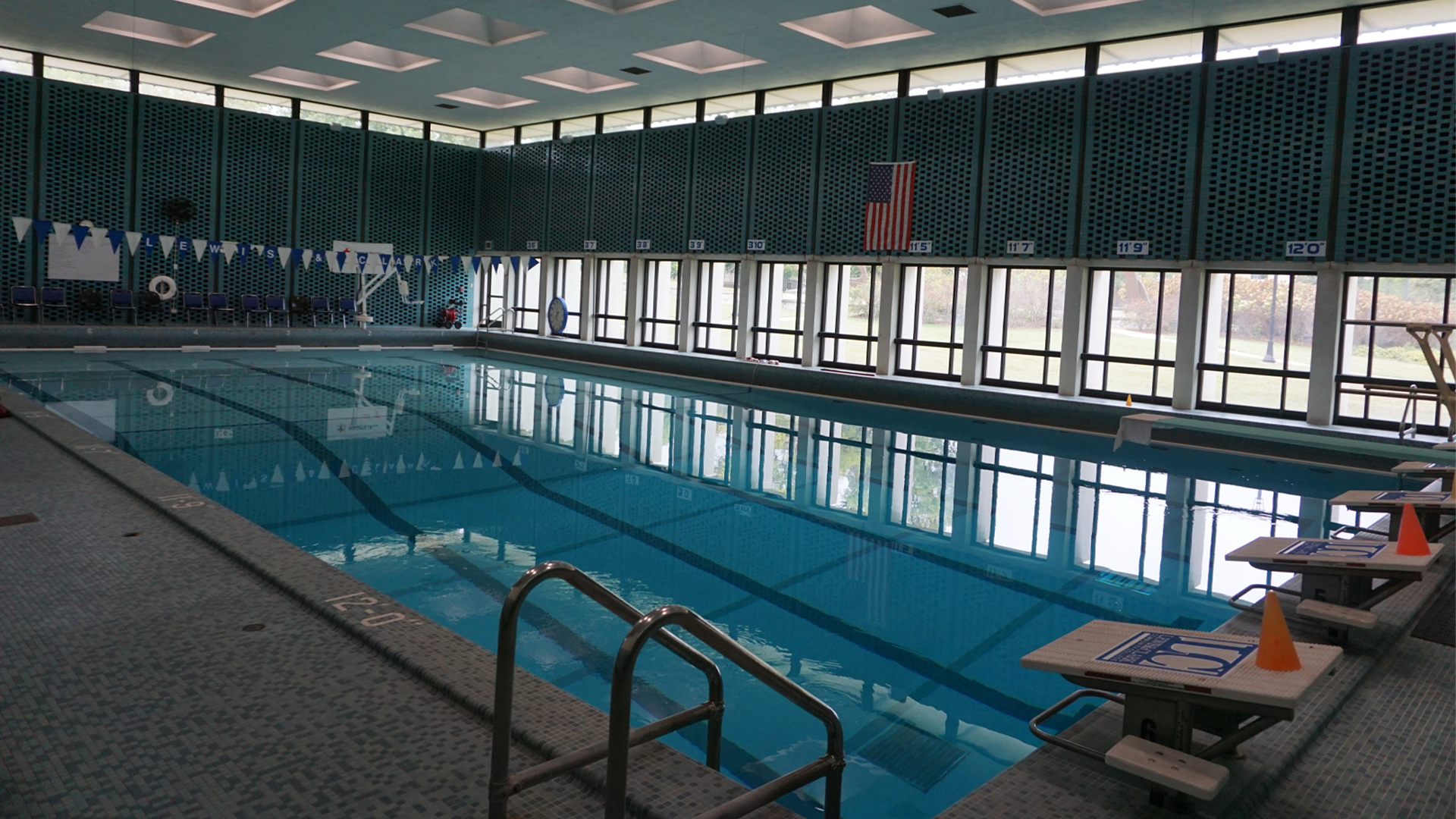 Image of the indoor pool at Lewis and Clark Community College